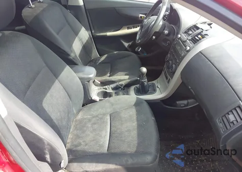 2010 Toyota Corolla S z USA, uszkodzony, nr VIN 2T1BU4EE7AC496432